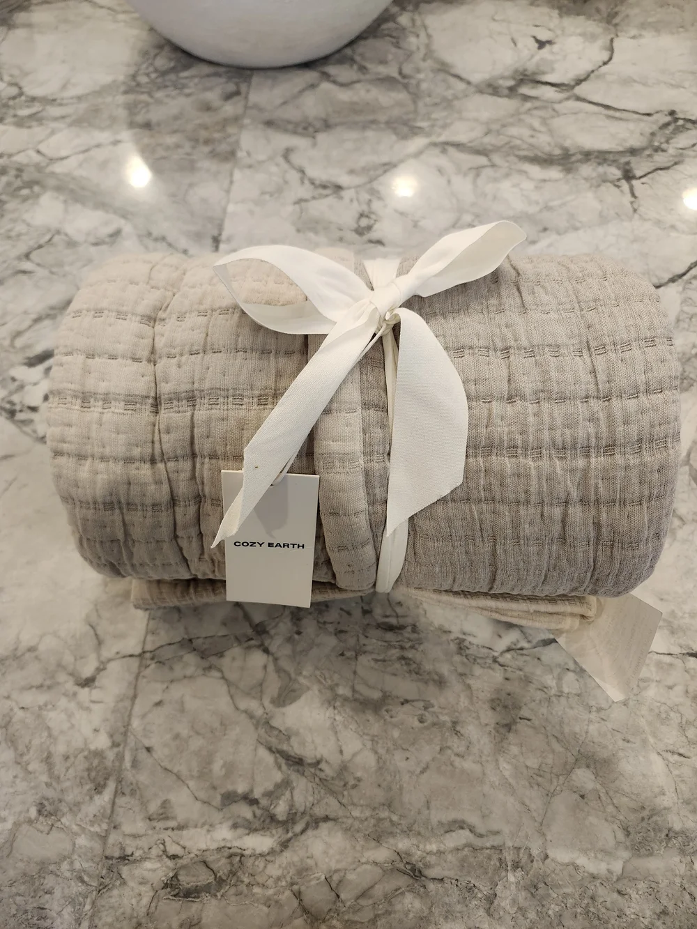 Cozy Earth Baja Matelasse Coverlet Twin Ebony Taupe NWT Luxury Bedding